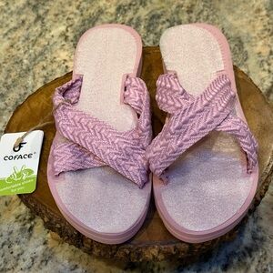 CoFace Women's Pink Sandals. Size 9. NIB